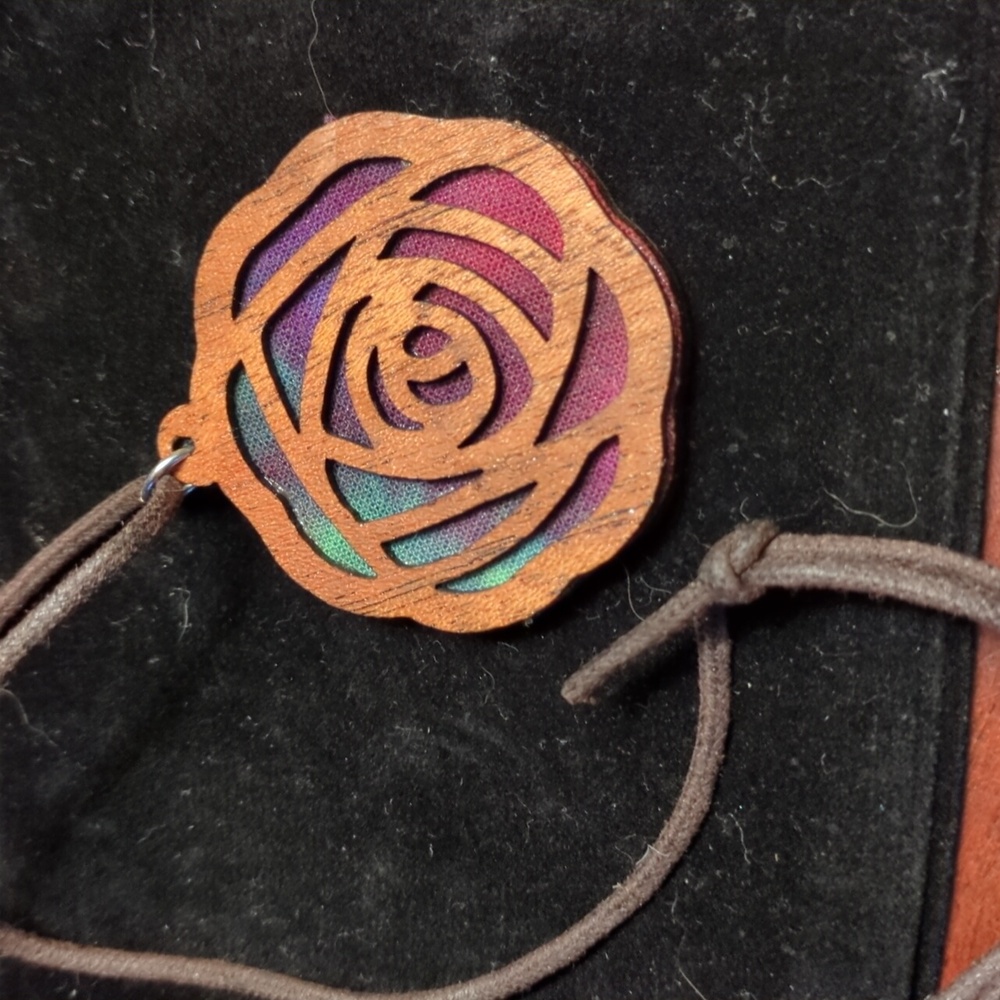 Tie dye rose wood necklace